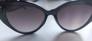 Gafas de sol Pinup negras con pedrería