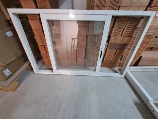Ventana corredera aluminio blanca