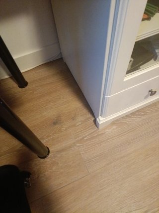 Mueble vitrina restaurado con cajón