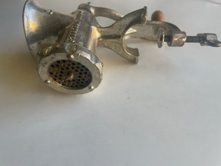 Macina carne vintage con morsetto