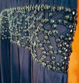 Vestido largo azul con pedrería