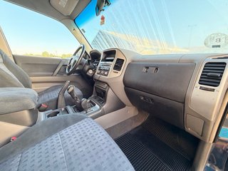 Mitsubishi Montero 2006