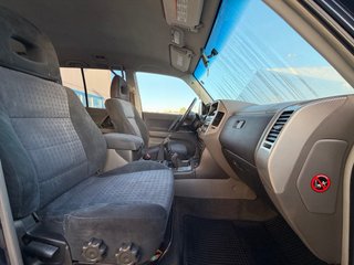 Mitsubishi Montero 2006