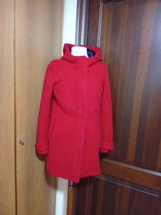 Giaccone Zara con cappuccio rosso