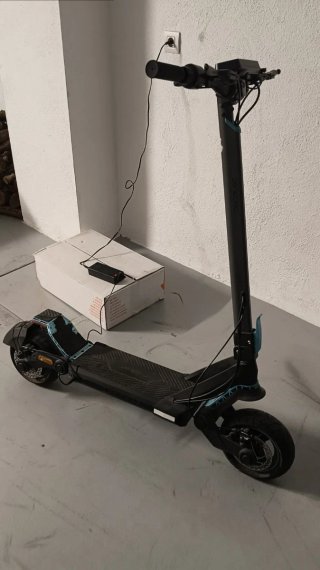 Cecotec Bongo Z City Patinete Eléctrico