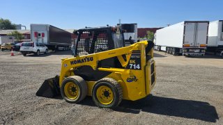 Mini pala Komatsu SK714