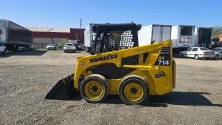 Mini pala Komatsu SK714