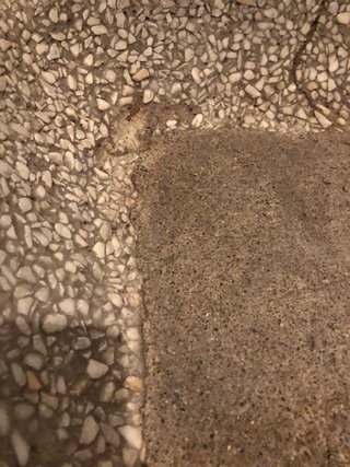 Fregadero de piedra antiguo