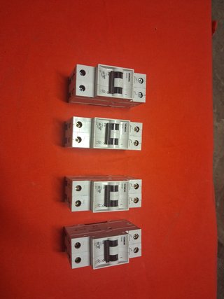 Set 4 Interruttori Magnetotermici Siemens
