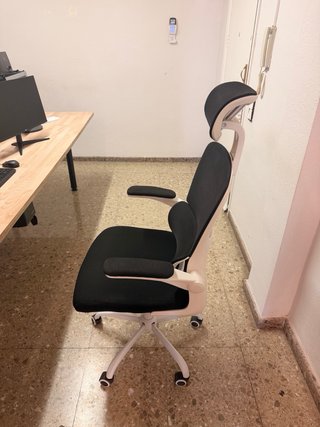 Pack Mesa Oficina con PCs, Pantallas y sillas