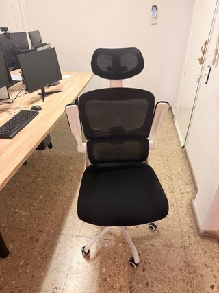 Pack Mesa Oficina con PCs, Pantallas y sillas