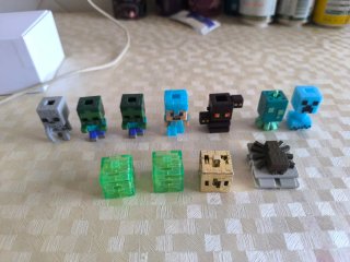 Figuras Minecraft Kinder Joy