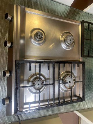 Placa de gas TEKA 4 fuegos.Uno NO FUNCIONA