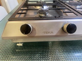 Placa de gas TEKA 4 fuegos.Uno NO FUNCIONA