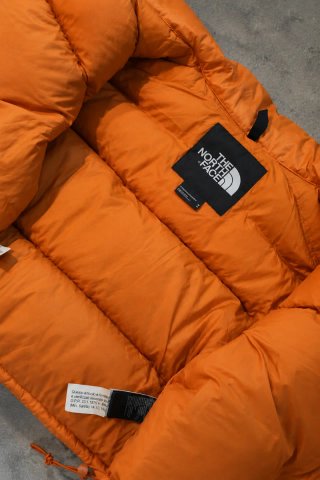 The North Face Nuptse 700 Short Cropped Puffer M