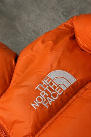 The North Face Nuptse 700 Short Cropped Puffer M