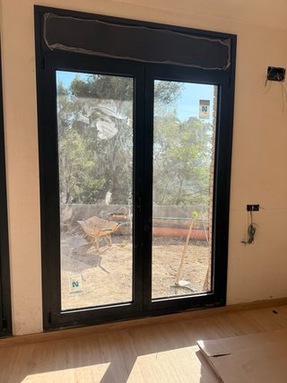 Vendo ventanales de aluminio antracita 162 x 216