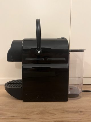 Macchina caffè DeLonghi + 150 capsule