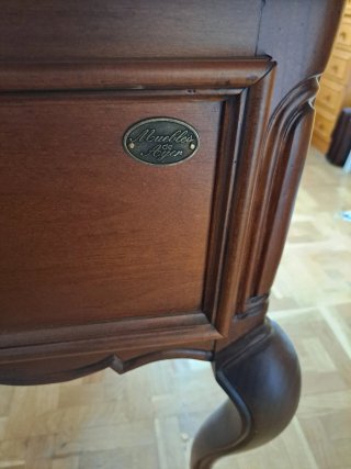 Escritorio clásico madera maciza
