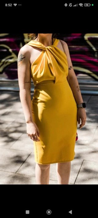 Vestido amarillo elegante para invitada