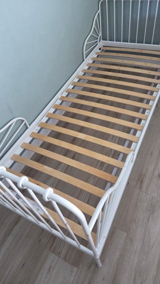 Cama extensible infantil IKEA con colchón