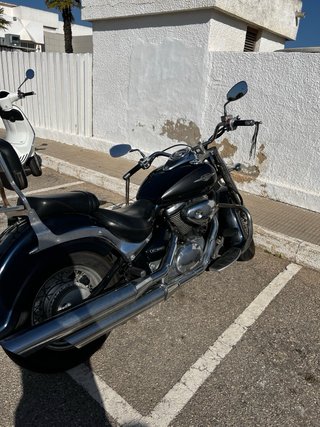 Suzuki Intruder C800 - Mecánica cuidada