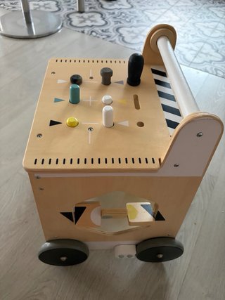 Caminador de madera para bebés