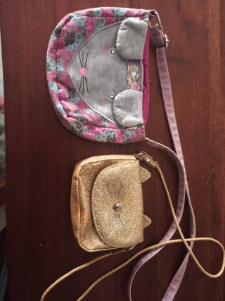 Bolsos Gatito Dorado y Floral Rosa