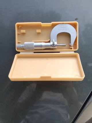 Micrómetro de exteriores analógico