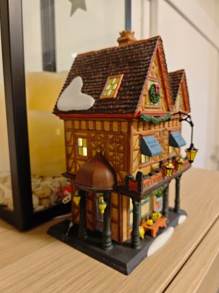 Department 56 Dickens Village Wellbourn Bros.
