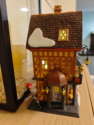 Department 56 Dickens Village Wellbourn Bros.