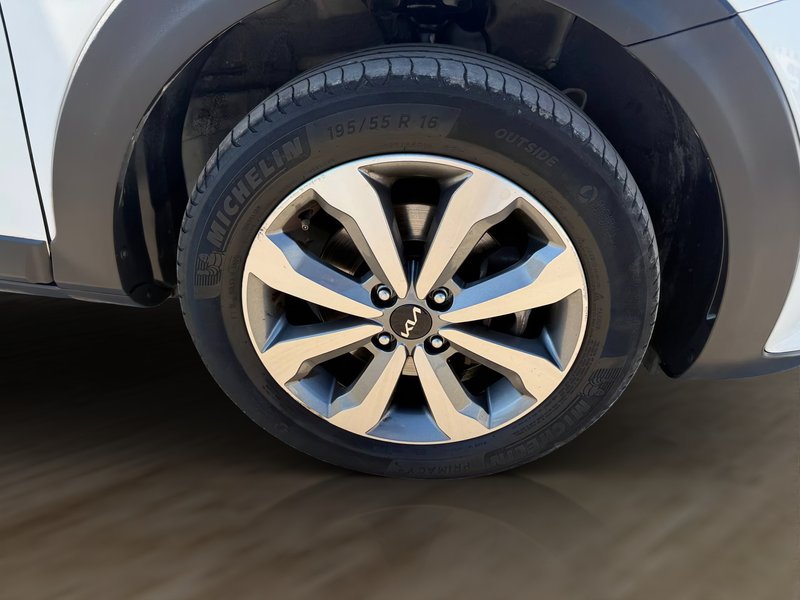 Kia Stonic 2023, foto 10