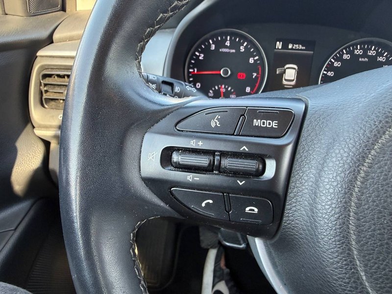 Kia Stonic 2023, foto 24