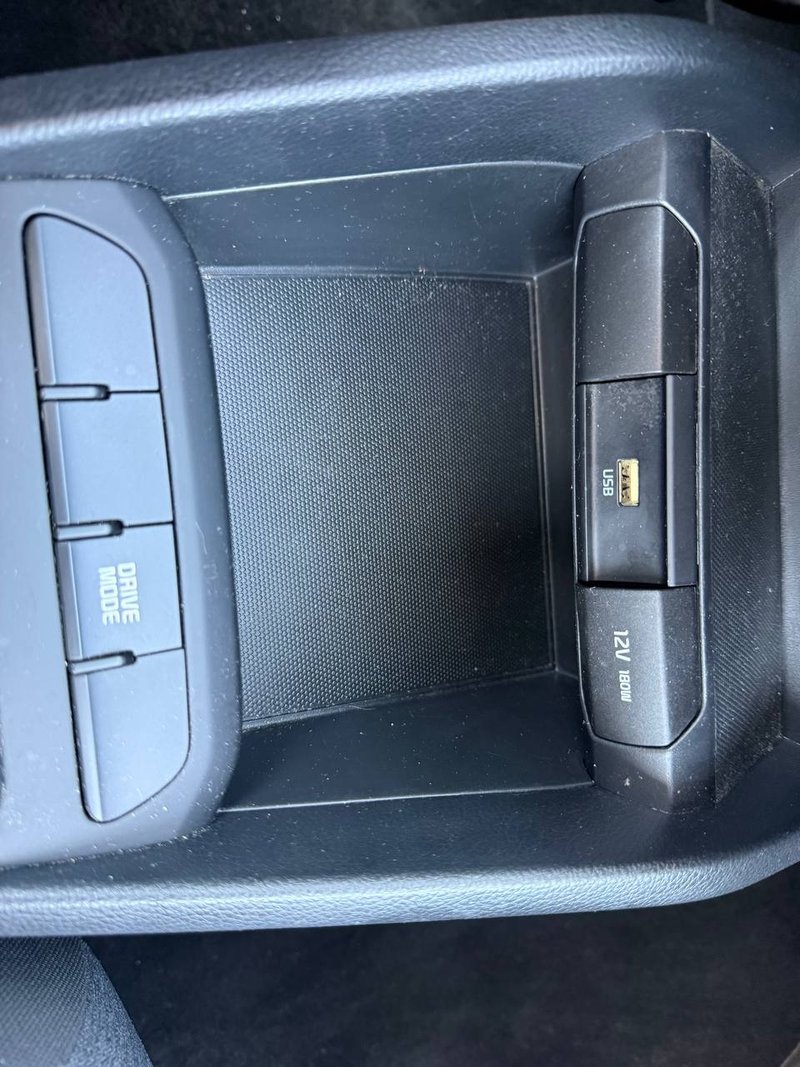 Kia Stonic 2023, foto 25