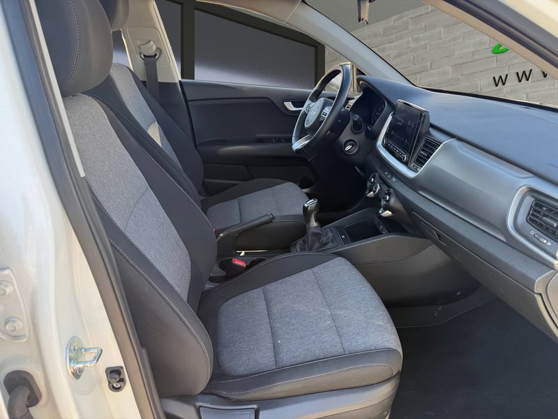 Kia Stonic 2023, foto 28