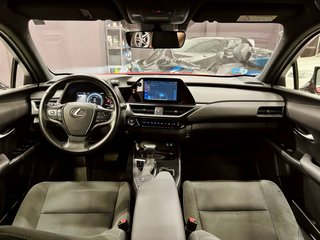 Lexus UX 2023