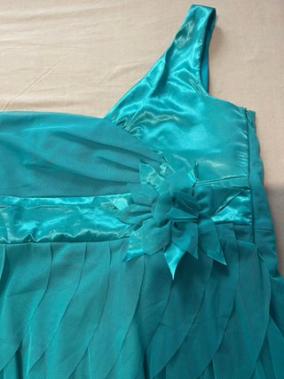 Vestido de fiesta de un hombro