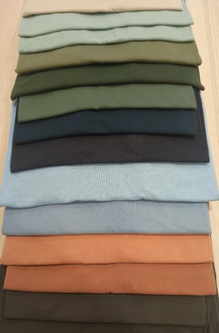 Camiseta Uniqlo Algodón Supima Talla M.