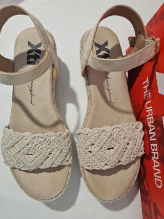 Sandalias cuña Xti beige talla 37 – Como nuevas ✨