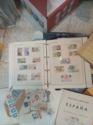 Sellos España y catálogo 1970