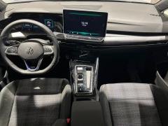 Volkswagen Golf 2025, foto 7