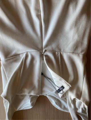 Vestido blanco satinado drapeado
