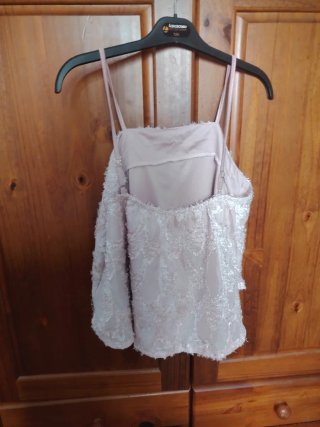 Top fiesta encaje cascada rosa blanco Es rosa palo
