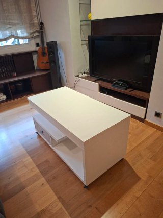 Mesa de centro blanca de madera
