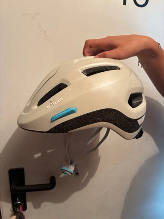 Casco Bici b'Twin Blanco en perfecto estado