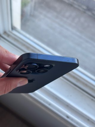 iPhone 15 Pro Max - Batería 100%