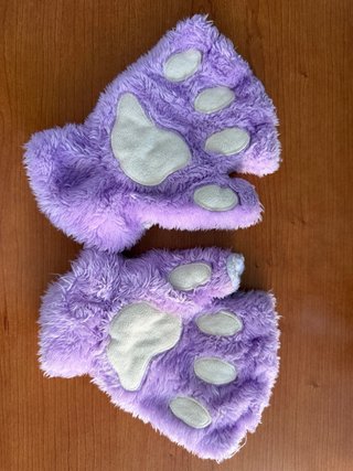 Guantes Peludos Gatito Morado