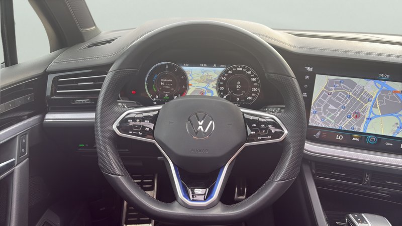 Volkswagen Touareg 2022, foto 10