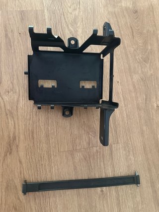 Soporte Batería y goma BMW R80 R100 GS