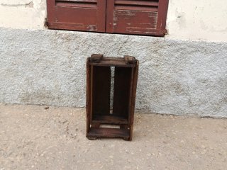 Cajón madera Contrex botellas agua antiguo